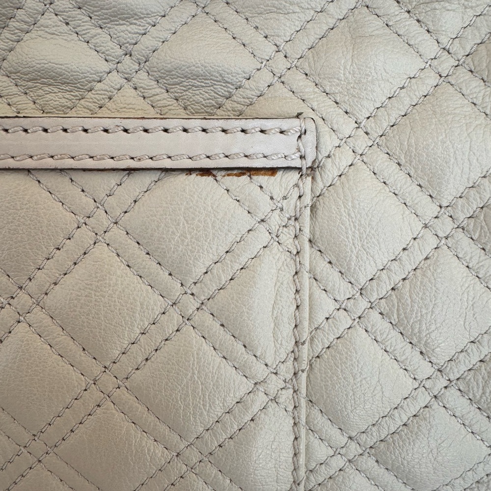 Authentic MARC JACOBS ‘Ursula’ Cream Calfskin Leather Quilted Bag w/ Dust Bag - Picture 9 of 16